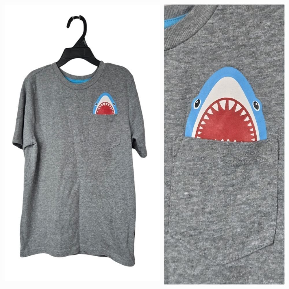Little Boys Shark Bite T-Shirt Heather Gray Pocket Tee Size 10 Kids Casual Shirt